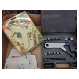 Saw Gage Squeeze Ratchet Glue Gun