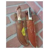 LOT OF 2 KNIVES WITH SHEATHS