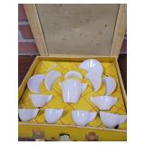 VINTAGE PLAYTIME GLASS DISHES IN BOX