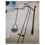 3 SHEPARDS HOOKS & GARDEN SPAY