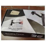 Swiveling Pull Out Faucet