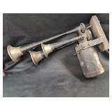 Sparton Chime-Tone Triple Horn Motorized Automobil