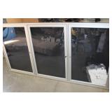 Ghent Display Case w/ Key