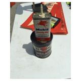 Keystone Grease, Mobiloil oiler can