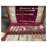 Cased set of flatware Rogers Bros Heritage