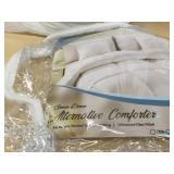 Utopia Bedding, King Comforter, White
