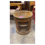 Round Table, 22" Diameter x 25"