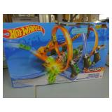 Hot Wheels Action Corkscrew race track