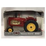 ERTL Vintage Agricultural Tractors Massey-Harris