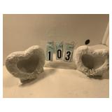 2 heart photo frames