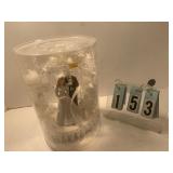 Wedding couple topper