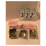 4 pkgs of 12 gold horseshoes