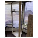 3 sided merchandiser with 3 adjustable glass