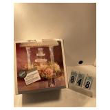 Fancy fountain for cakes