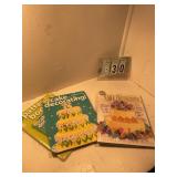 3 cake decorating books