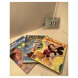 3 cake decorating books
