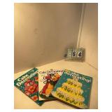 3 cake decorating books