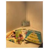 4 cake decorating books