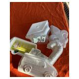 5 assorted plastic baking forms