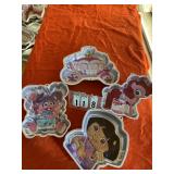 4 assorted cake pans