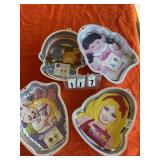 4 assorted cake pans