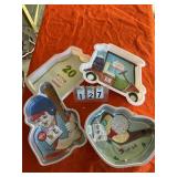 4 sports themed pans