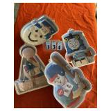 4 assorted cake decorating pans