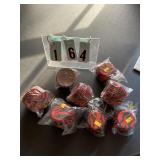 8 pkgs of 25 cupcake liners