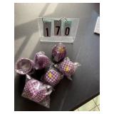 6 pkgs of 25 cupcake liners