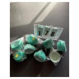 8 pkgs of 25 cupcake liners