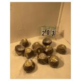 11 pkgs of 25 cupcake liners