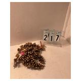 3 bunches of gold grapes