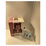 Wilton teddy bear stand up cake pan