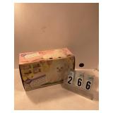 Wilton stand up lamb pan