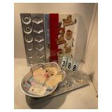 5 assorted cake baking pans