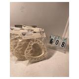 6 seed pearl heart cake decorations