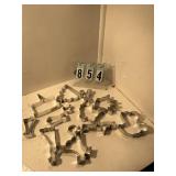 Bakers dozen assorted cookie cutters
