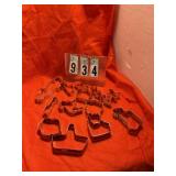 Bakers dozen assorted cookie cutters