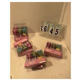 8 pkgs present candles