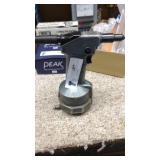 Air rivet gun