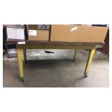 5 foot table with casters on