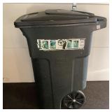 Toter 64 Gallon Trash Can
