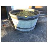 Barrel planter