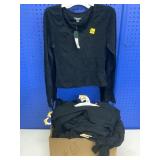 Wild Fable Size Small Womens V Necks