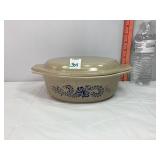 Vtg Pyrex Homestead Casserole Dish 1.5qt
