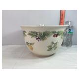 Large Pfaltzgraff Bowl