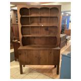 Primitive Step Back Hutch