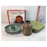 Chicken Cooker, Crock & 4 Dinner Plates