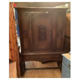 Vintage Antique Cabinet w/Key