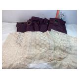 4 - 84' Panels & Doilies